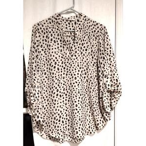 Women's Large Animal Print Blouse V-Neck 3/4 Tab Sleeves Boho Chic Edgy Flowy